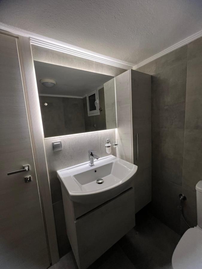 Serres City Center Modern Apartment Экстерьер фото